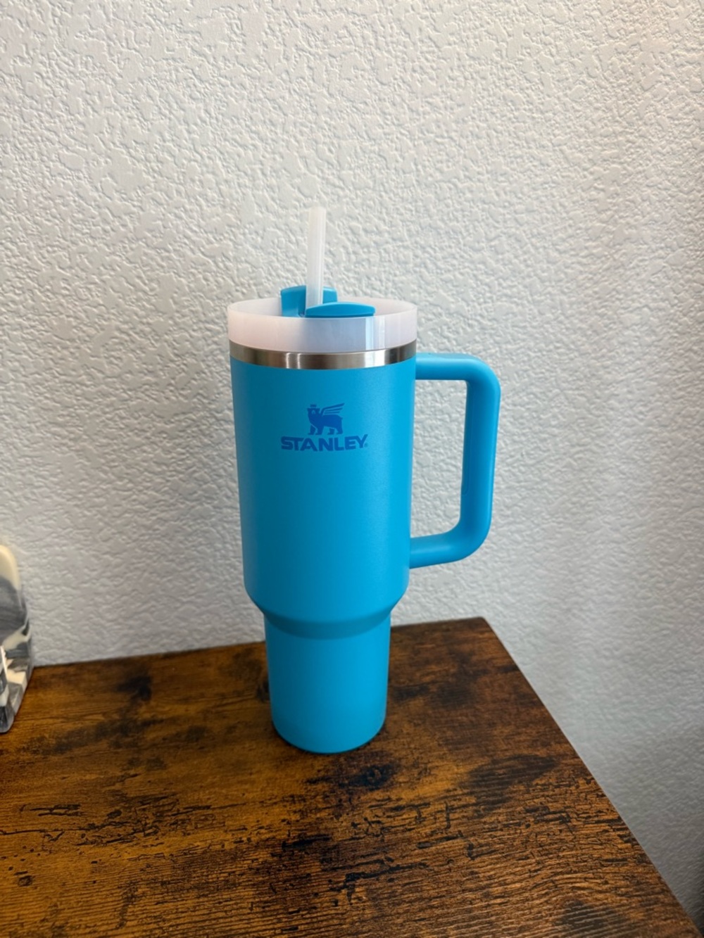 Stanley Bright Blue Insulated Travel Mug with Handle and Straw - Picture 2 of 5